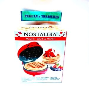 Nostalgia My Mini Waffle Maker NWT